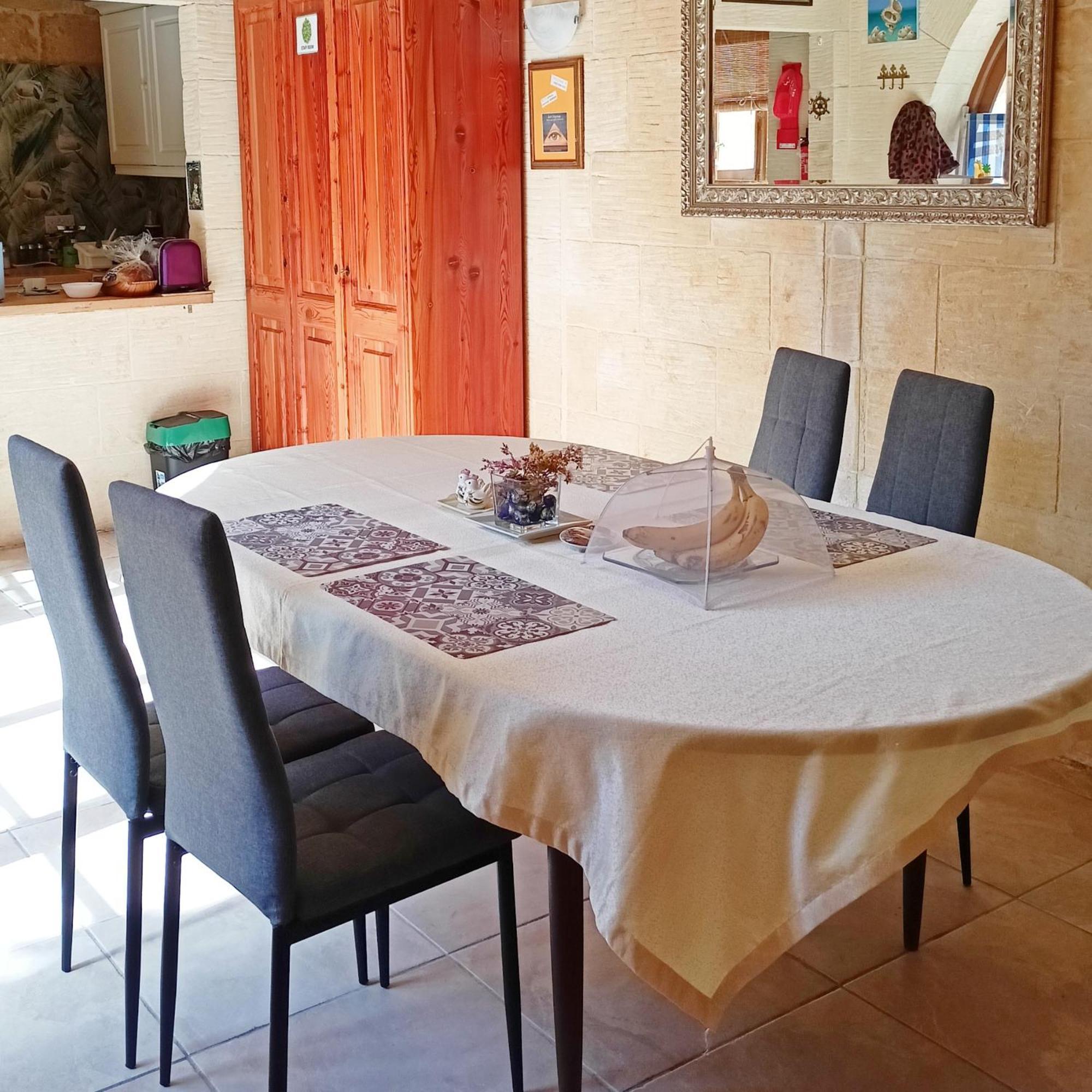 Arthome - Guest Rooms Għarb Eksteriør bilde